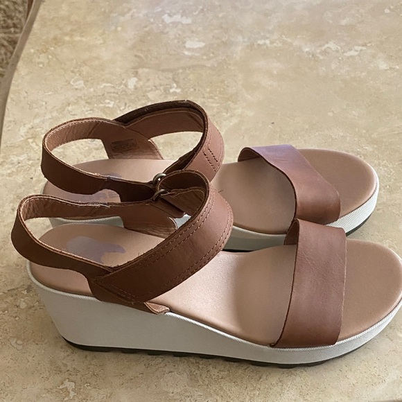 Sorel Tan and White Wedge Sandals - Picture 2 of 5